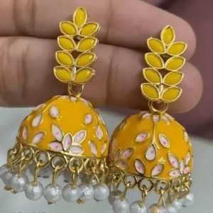 Fashionable Beautiful Earrings & Studs