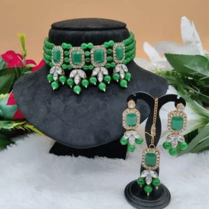 Graceful Gems Choker Set