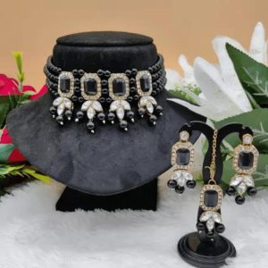 Graceful Gems Choker Set