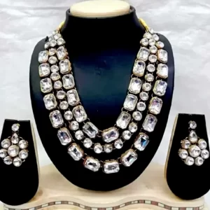 KHARIDLE Glittering Kundan Set