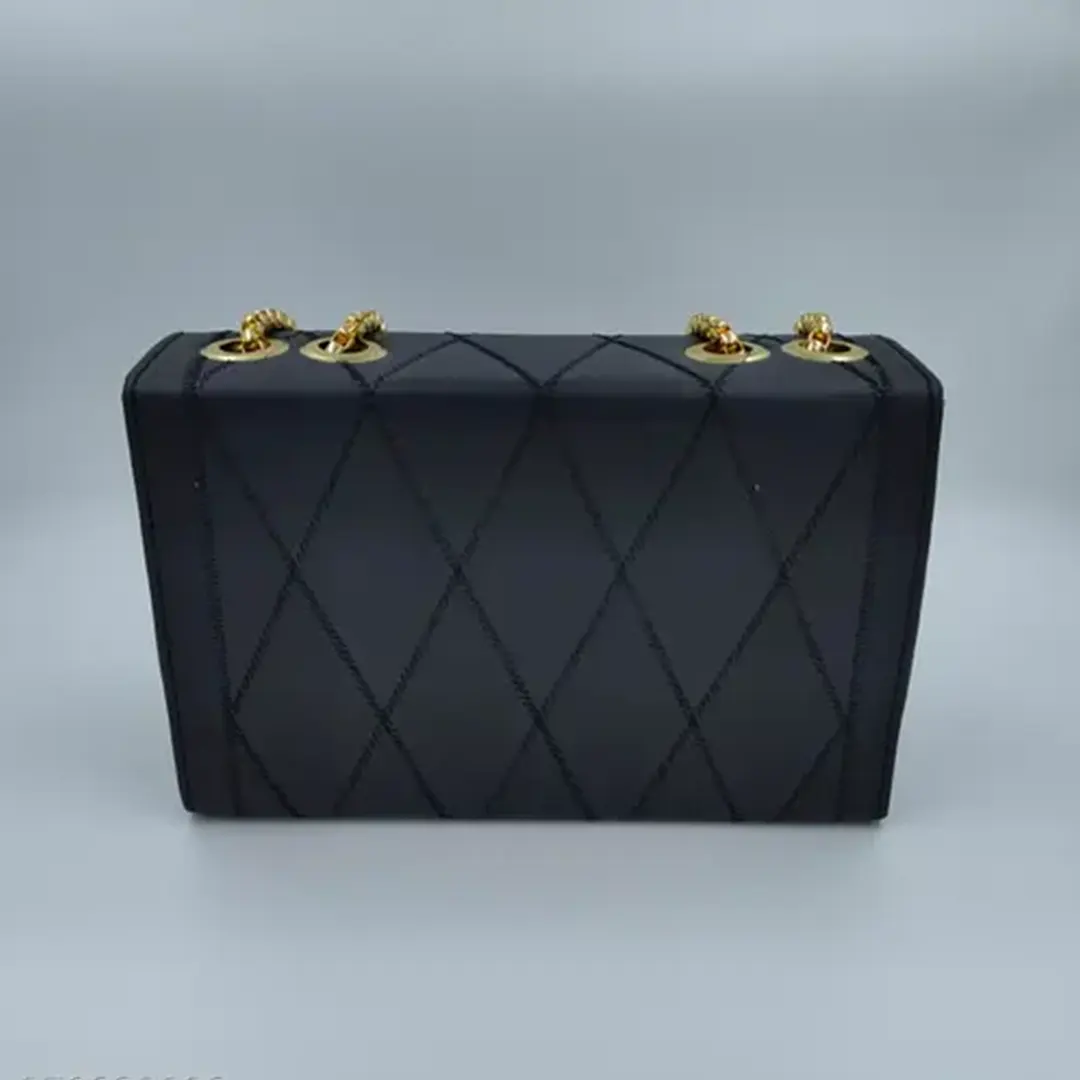 KHARIDLE Rectangle Fitting Chain Slingbag - Image 3