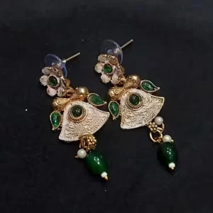 Pearl Strand Green Stone Choker Set